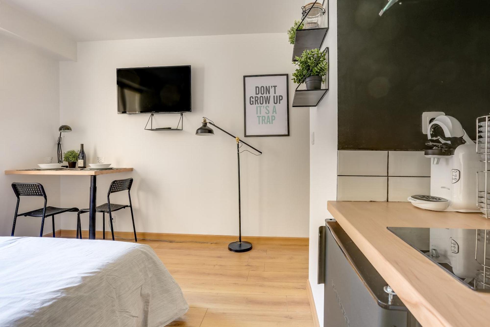 Suites Independantes Toutes Equipees Leopold Ou Carnot Nancy Exterior photo